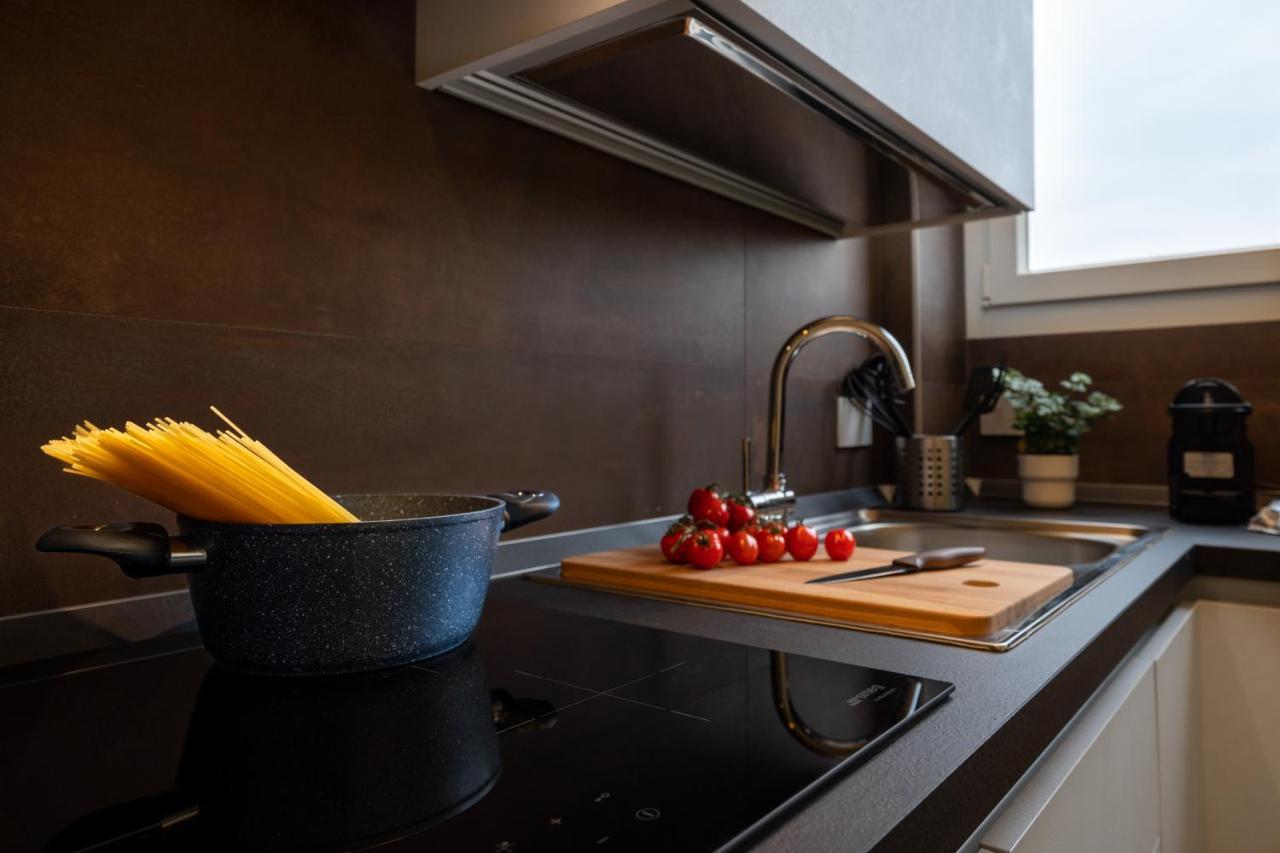 Appartamenti Vista Mole, Centro A 15 Min - Luxury Suites & Fast Wifi Turin Exteriör bild