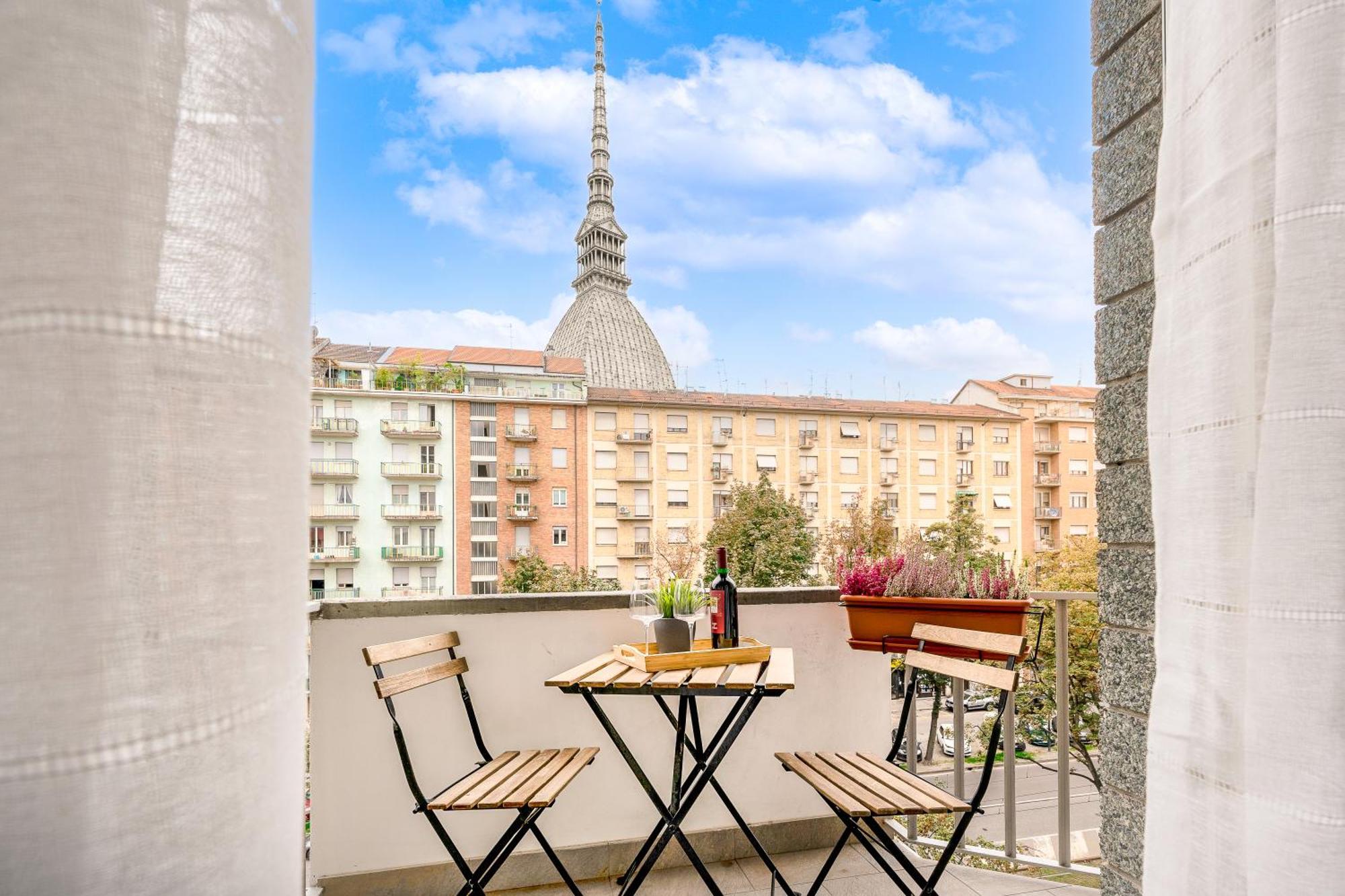 Appartamenti Vista Mole, Centro A 15 Min - Luxury Suites & Fast Wifi Turin Exteriör bild