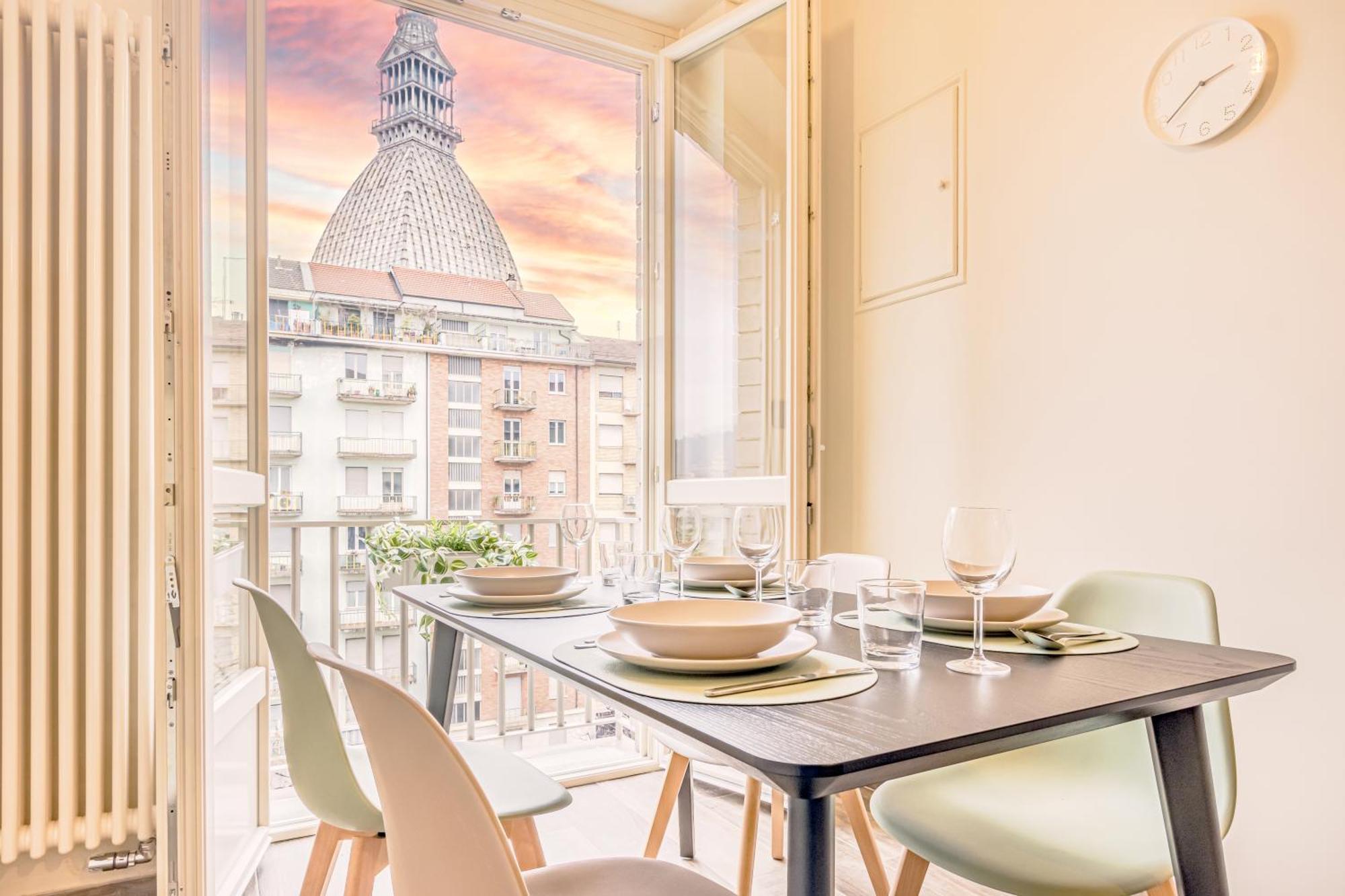 Appartamenti Vista Mole, Centro A 15 Min - Luxury Suites & Fast Wifi Turin Exteriör bild